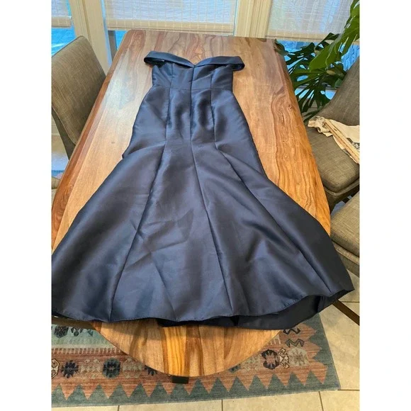 Alfred Sung Navy Midnight Blue Off The Shoulder Satin Gown Size 8 Evening Formal - Picture 14 of 15